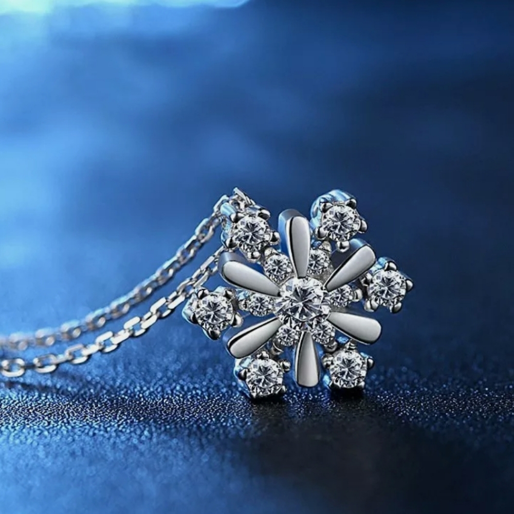 Silver Snowflake Zircon Pendant Necklace Clavicle Chain